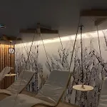 Western Premier Le Chapitre And 4*