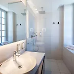 Western Premier Le Chapitre And