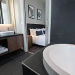 Hotel Western Premier Le Chapitre And