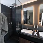 Hotel Western Premier Le Chapitre And