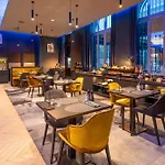 Hotel Western Premier Le Chapitre And 4*