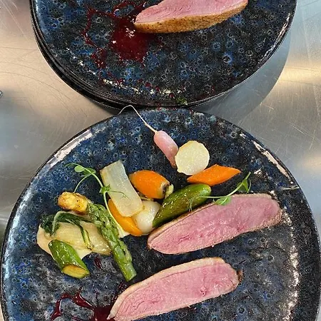 מלון Western Premier Le Chapitre And