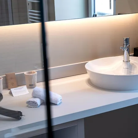 Hotel Western Premier Le Chapitre And 4*