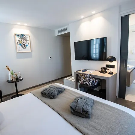 Western Premier Le Chapitre And מלון 4*