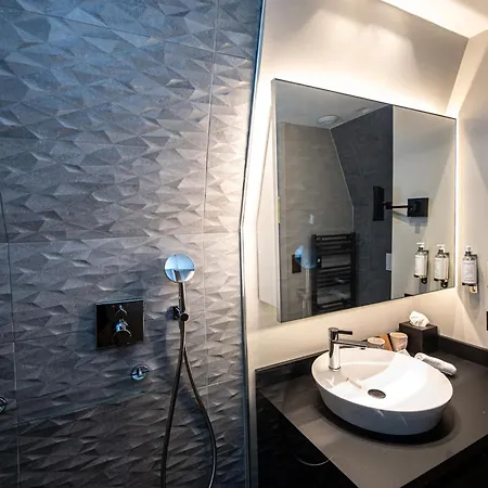 Western Premier Le Chapitre And Hotel 4*