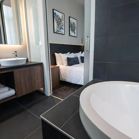 Hotel Western Premier Le Chapitre And