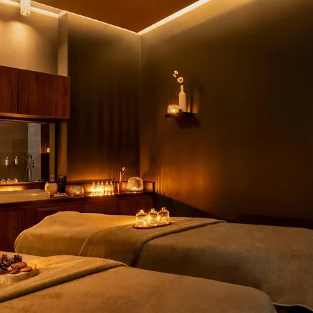 Western Premier Le Chapitre And 4*