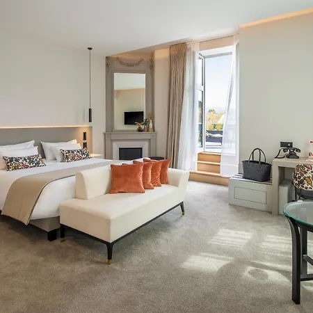 Western Premier Le Chapitre And רמירמון