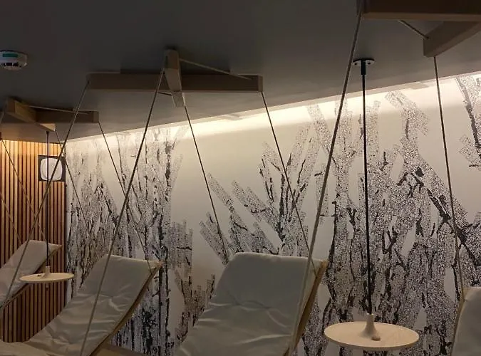 Western Premier Le Chapitre And 4*