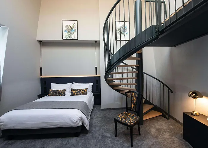 Hotel Western Premier Le Chapitre And Remiremont