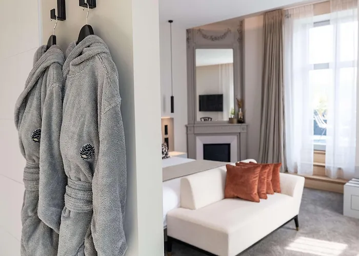 Western Premier Le Chapitre Hotel&spa Hotel 4*